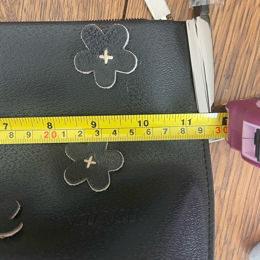 👜❤️🔥NWT Super Cute Black Leather Shoulder Bag - Picture 2 of 4